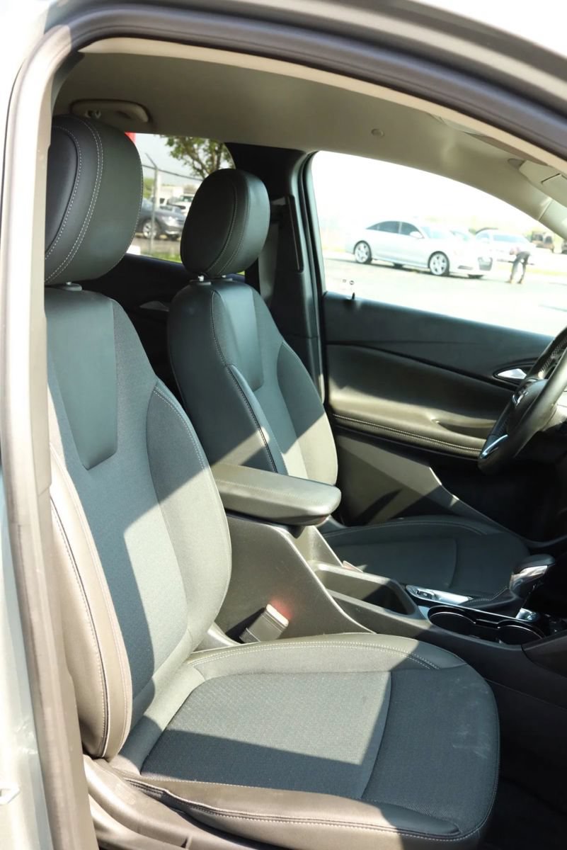Used 2025 Buick Encore GX Preferred FWD image 45