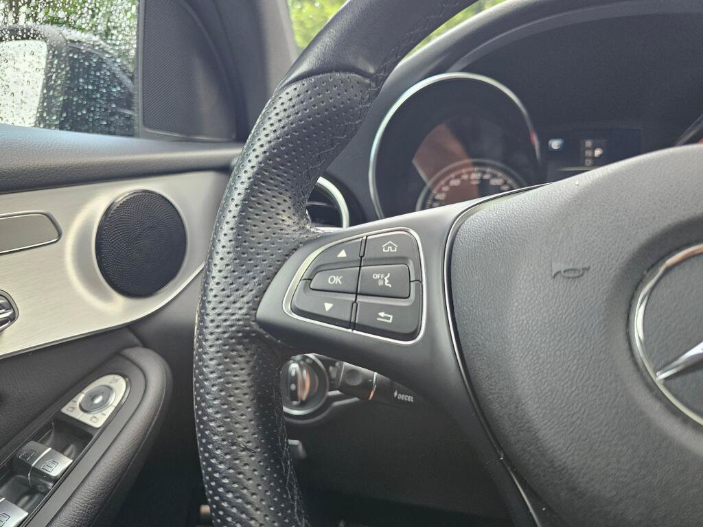Used 2019 Mercedes-Benz GLC 300 4MATIC image 34