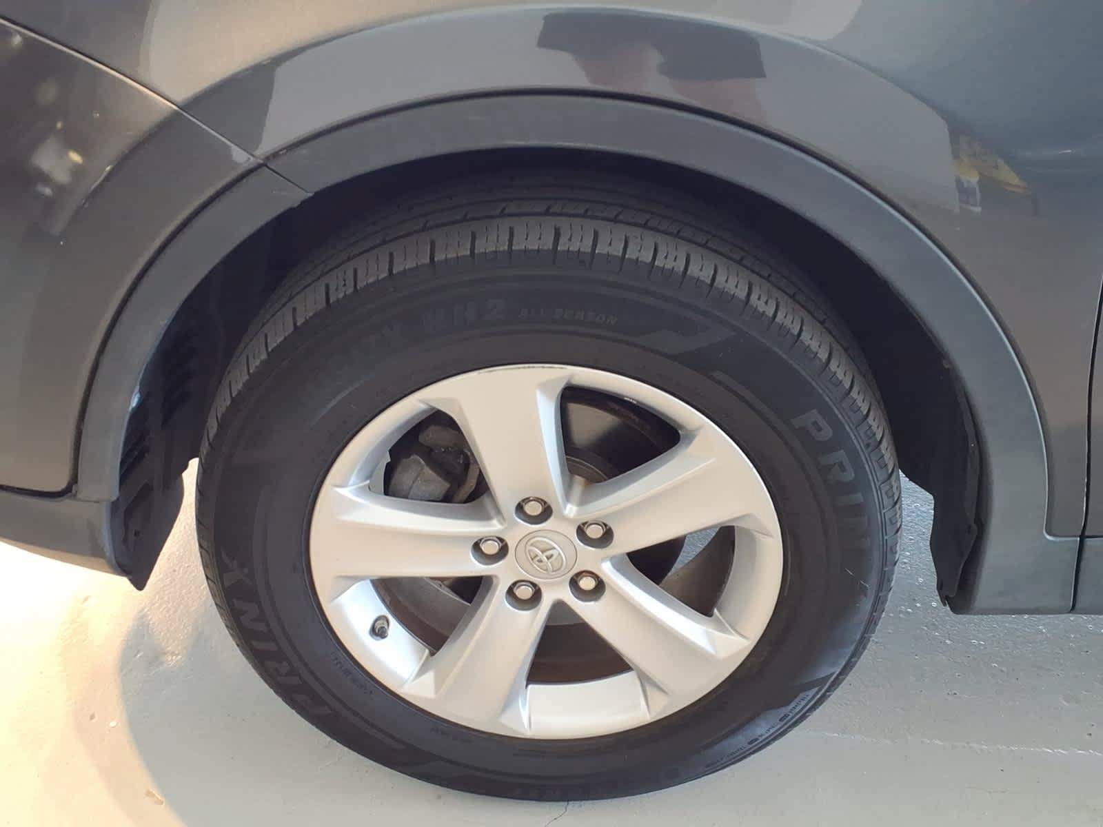 Used 2013 Toyota RAV4 XLE AWD/4WD image 8