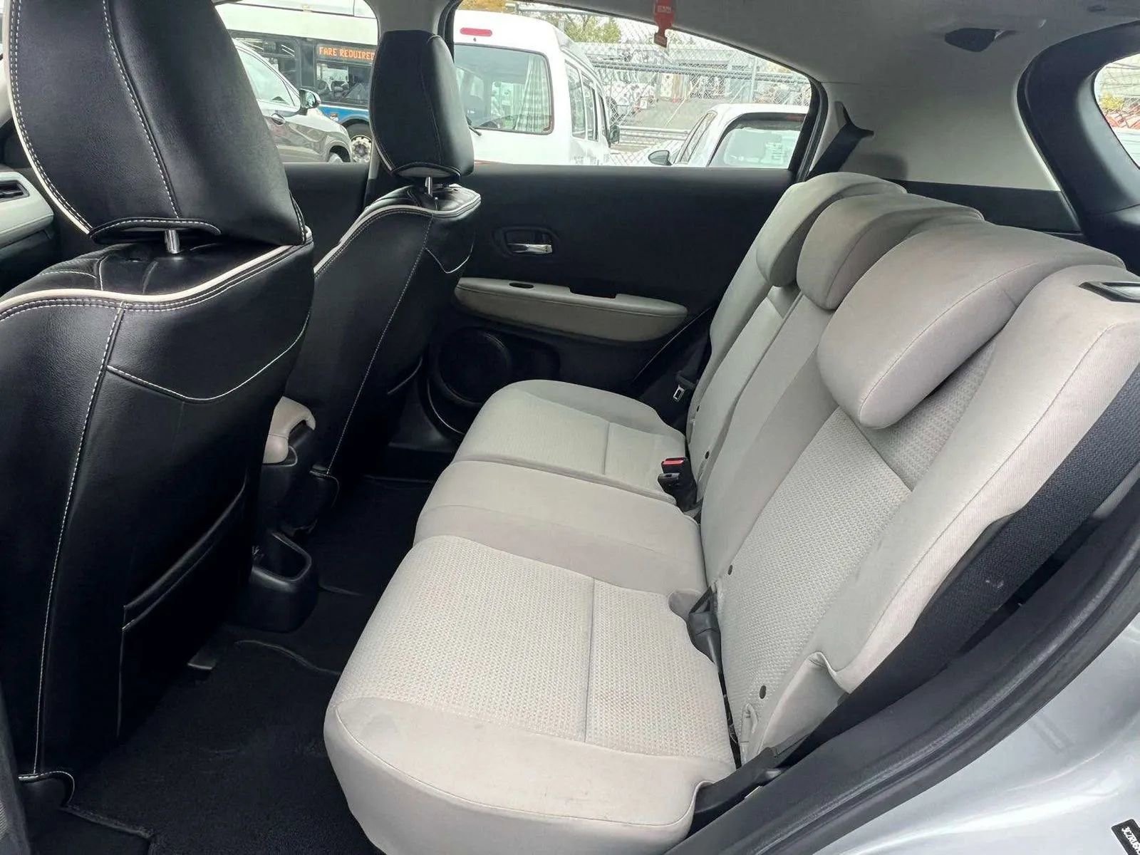 Used 2019 Honda HR-V LX image 17