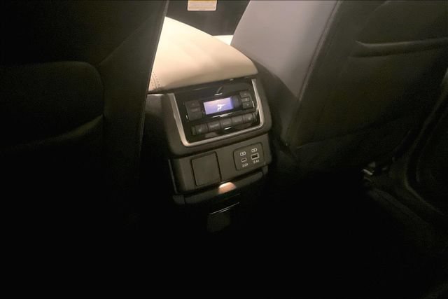 Used 2025 Subaru Ascent Limited AWD/4WD image 35