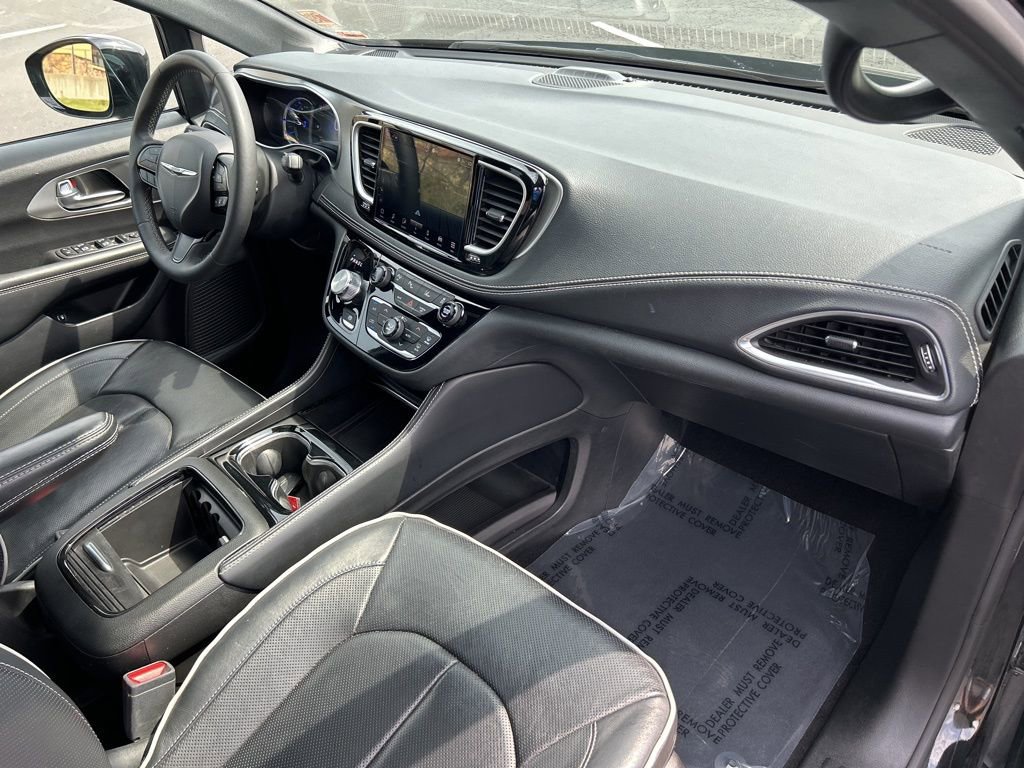 Used 2024 Chrysler Pacifica Premium FWD image 51