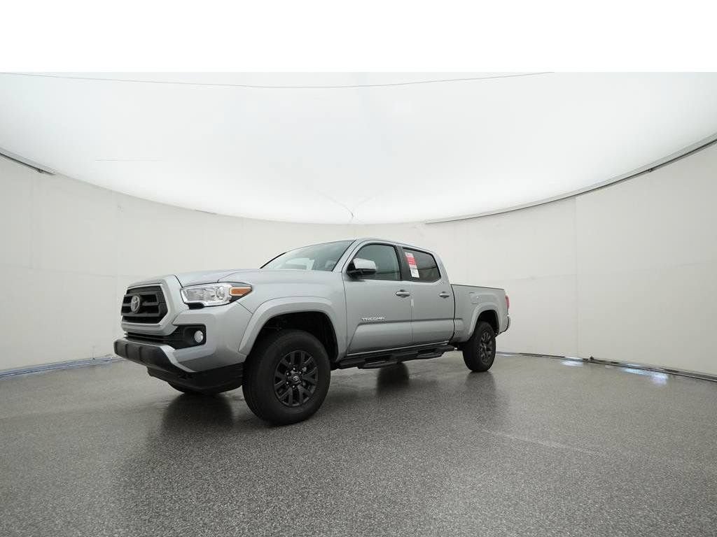 Used 2022 Toyota Tacoma SR5 w/ Technology Package AWD/4WD image 23