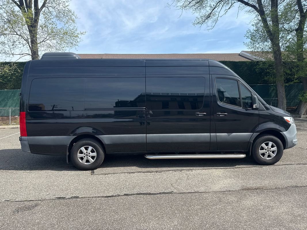 Used 2020 Mercedes-Benz Sprinter 2500 image 8