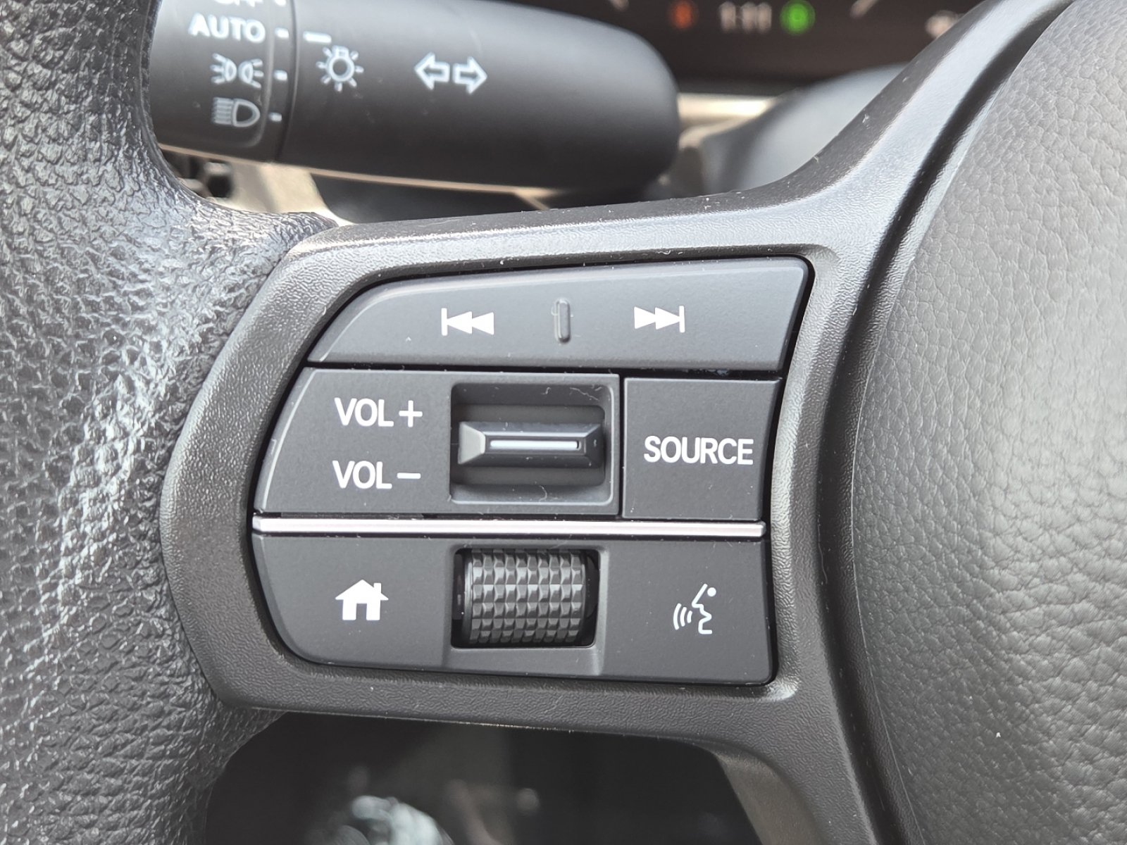 Used 2025 Honda CR-V EX image 29