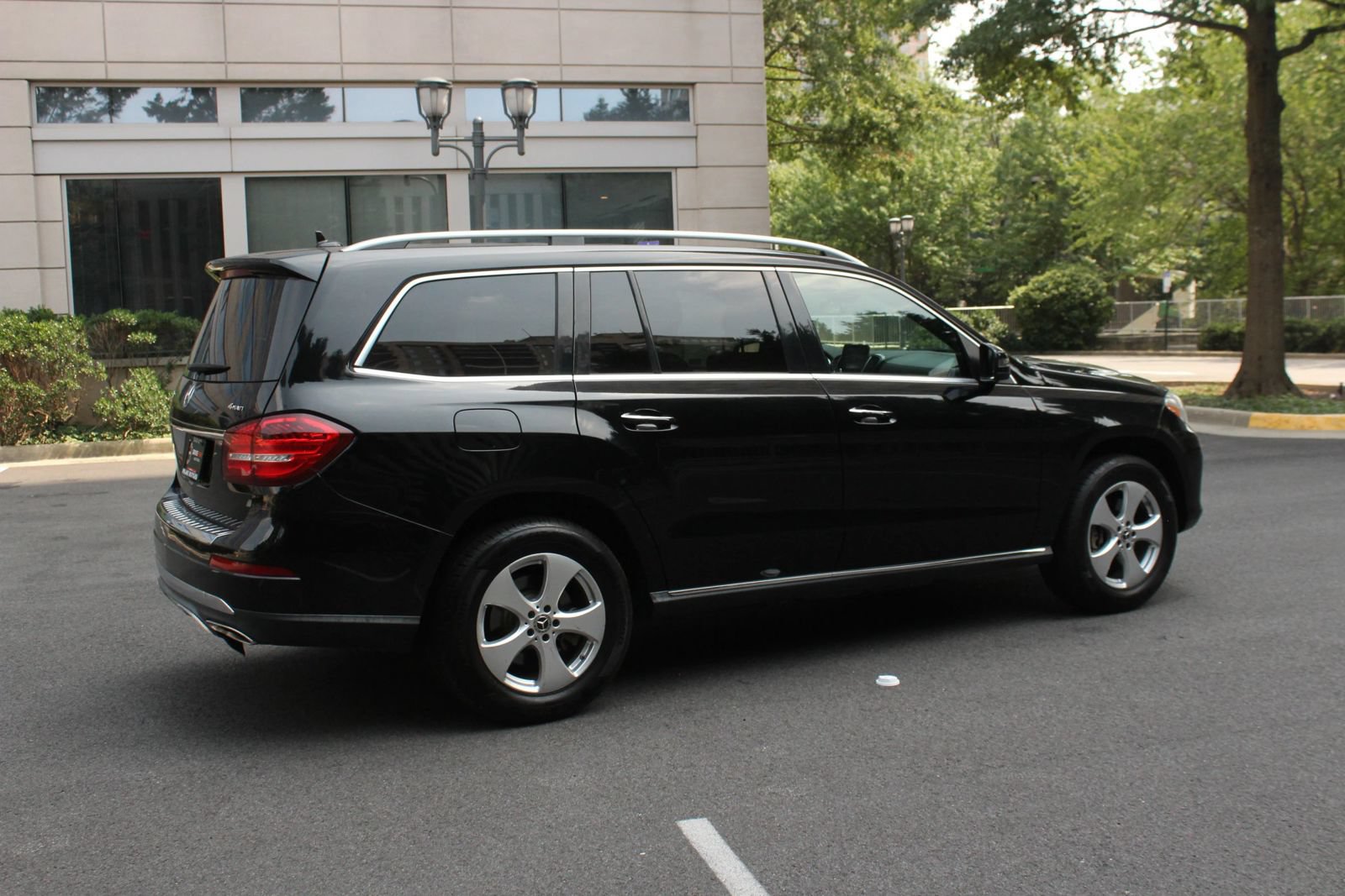 Used 2018 Mercedes-Benz GLS 450 4MATIC w/ Premium Package image 7