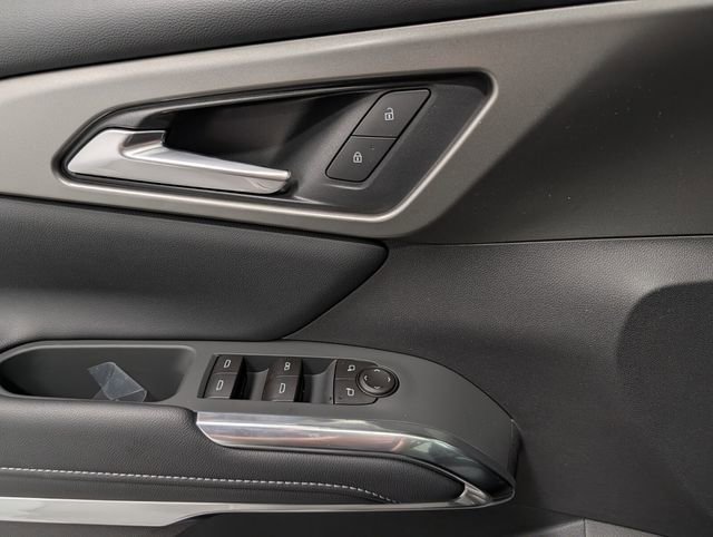 New 2026 Chevrolet Traverse LT image 17