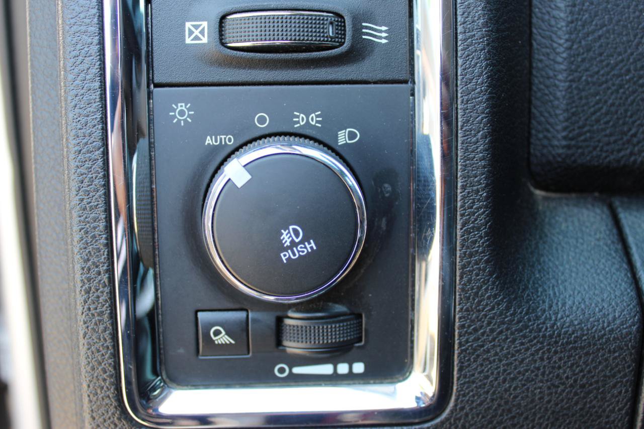 Used 2016 RAM 1500 Laramie w/ Convenience Group AWD/4WD image 23