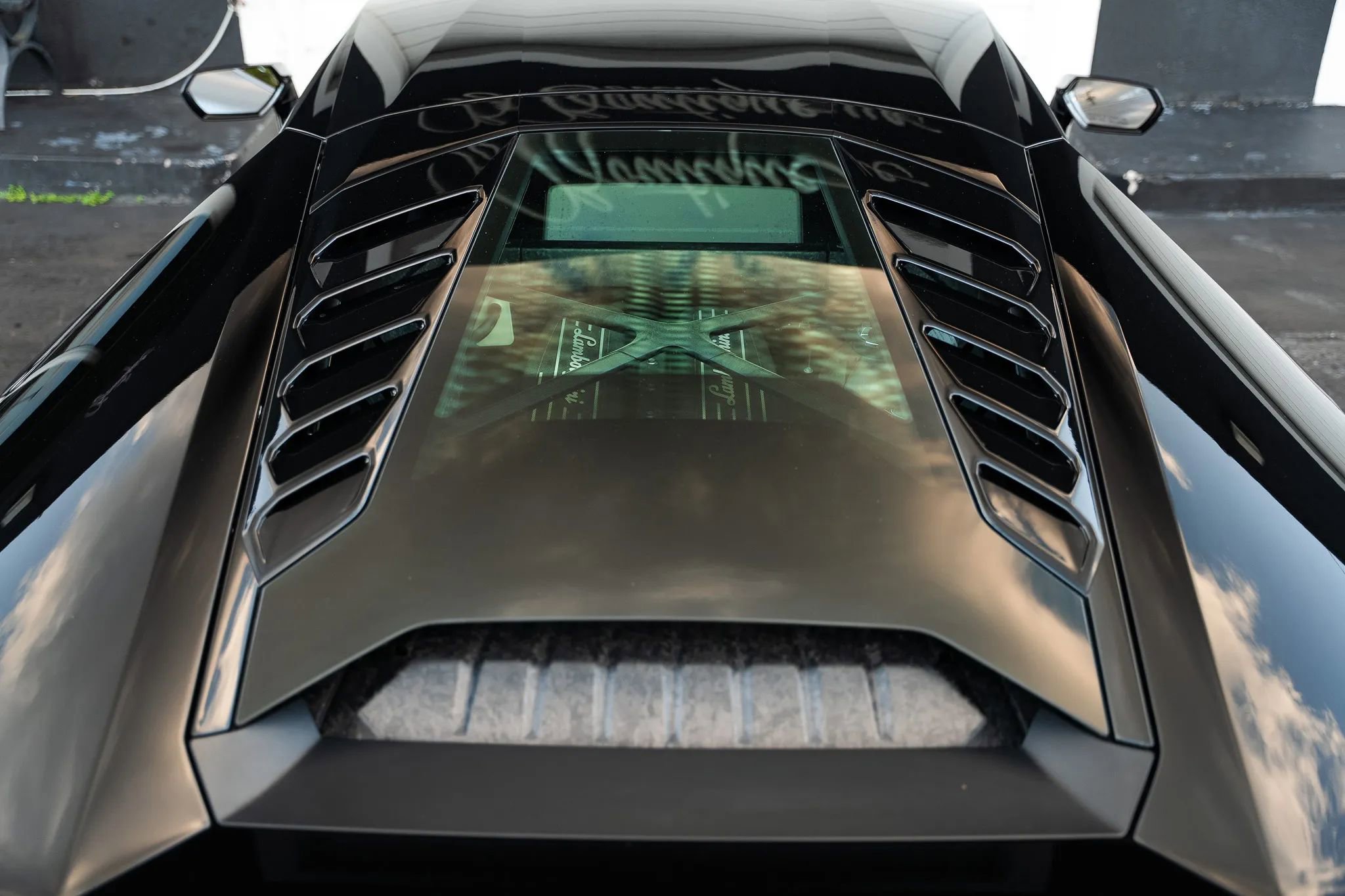 Used 2015 Lamborghini Huracan LP 610-4 AWD/4WD image 32