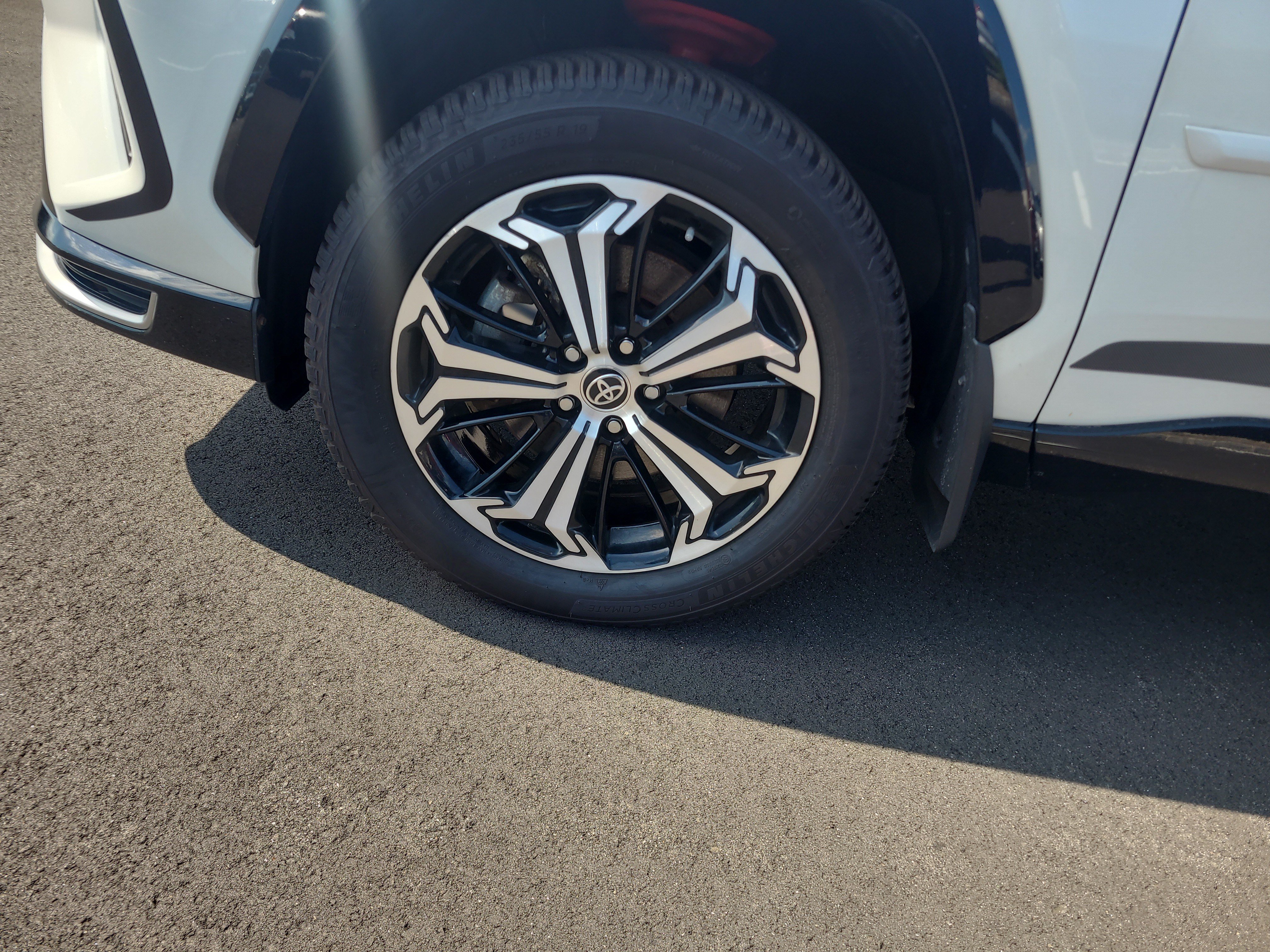 Certified 2022 Toyota RAV4 XSE w/ Premium Package AWD/4WD image 9