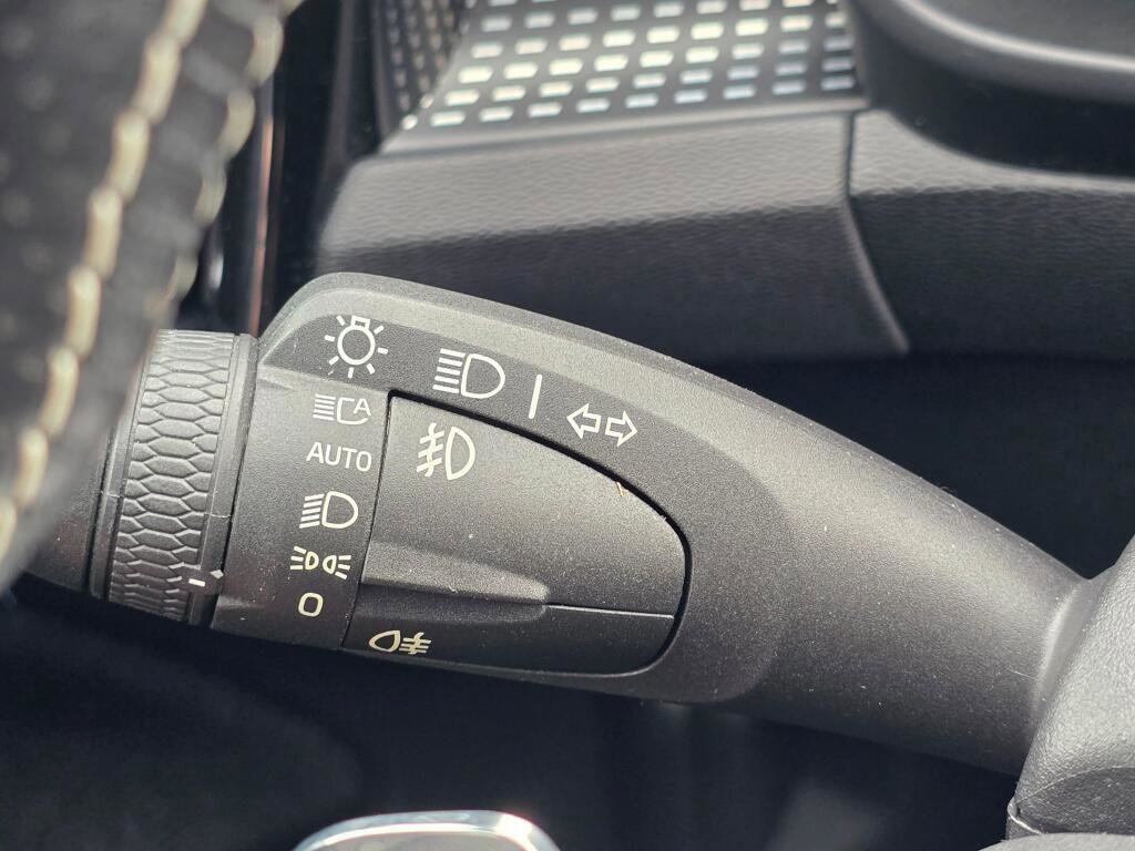 Used 2019 Volvo XC40 T5 R-Design AWD/4WD image 45
