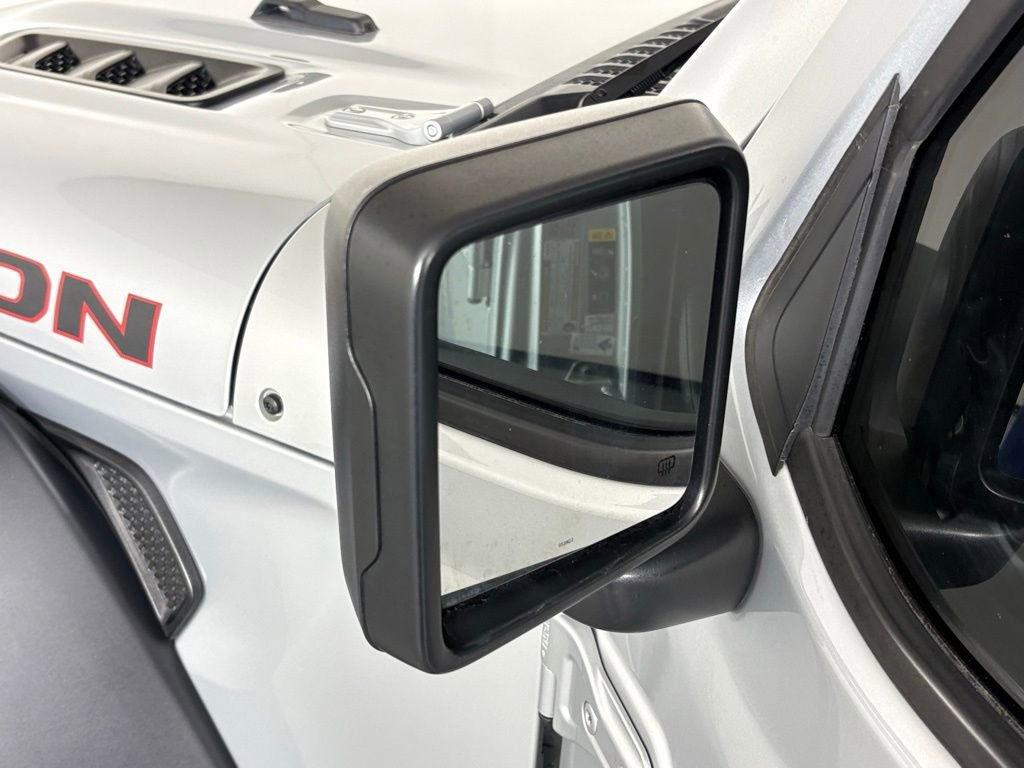 Used 2024 Jeep Wrangler Unlimited Rubicon AWD/4WD image 15