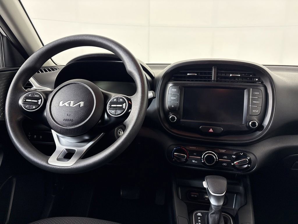Used 2023 Kia Soul LX image 21