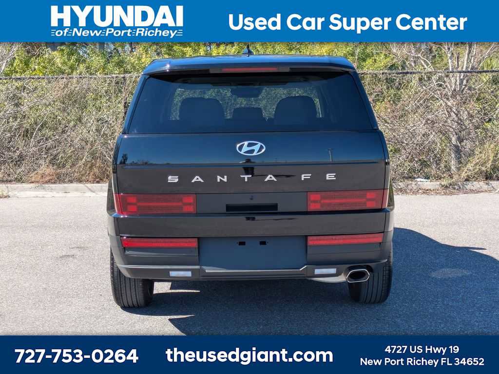 Used 2024 Hyundai Santa Fe SE image 4