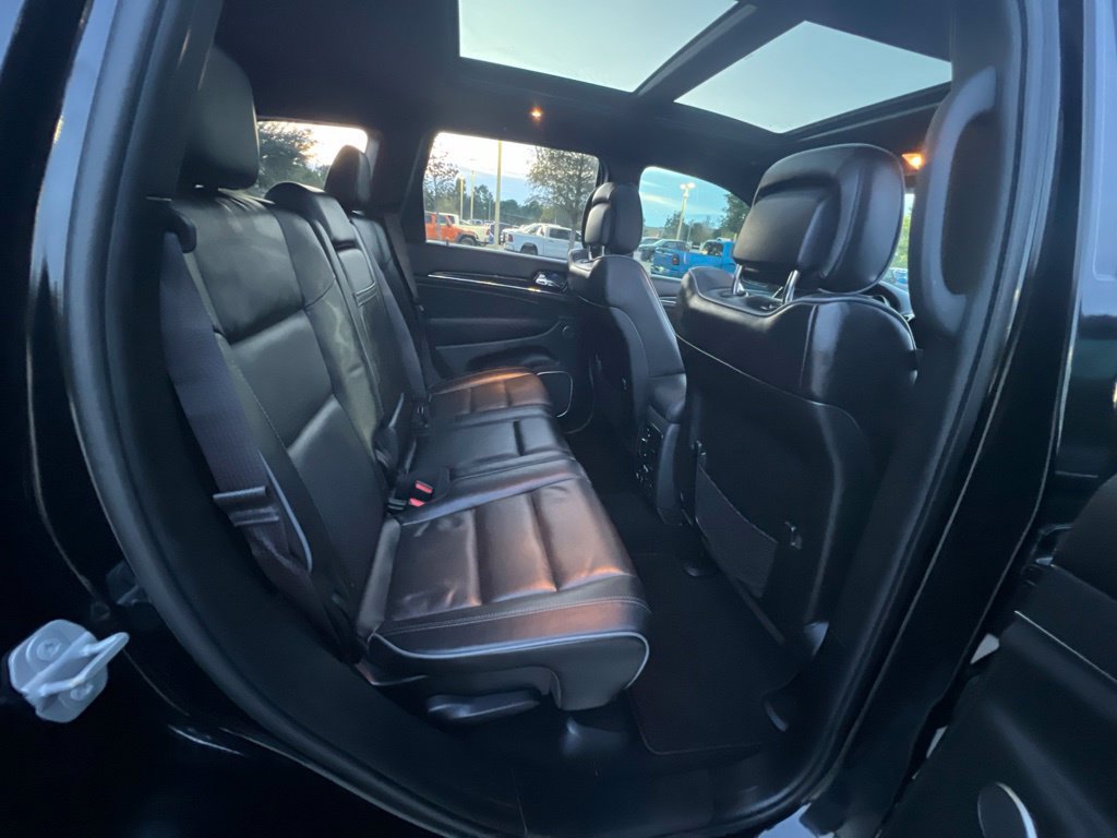 Used 2020 Jeep Grand Cherokee Overland AWD/4WD image 25