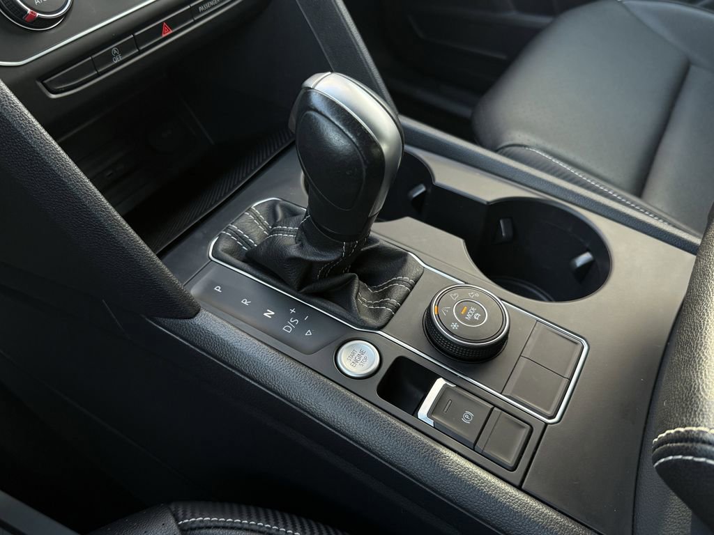 Used 2023 Volkswagen Atlas Cross Sport SE image 19