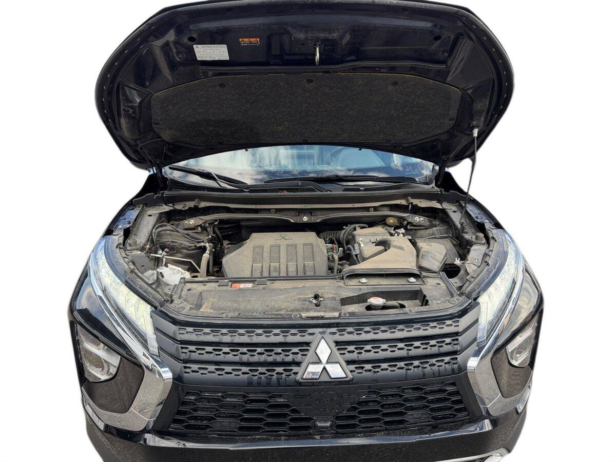 Used 2025 Mitsubishi Eclipse Cross SEL AWD/4WD image 16