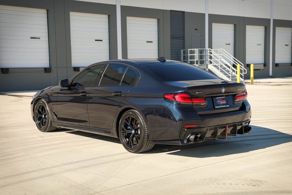 Used 2022 BMW M550i xDrive AWD/4WD image 5