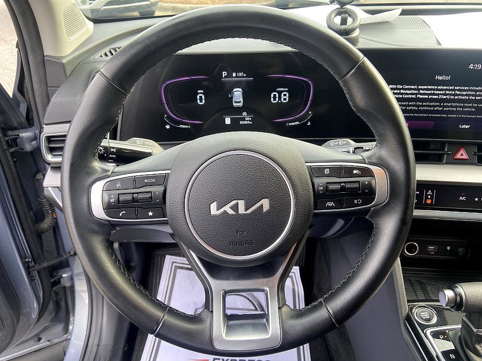 Used 2023 Kia Sportage EX image 13