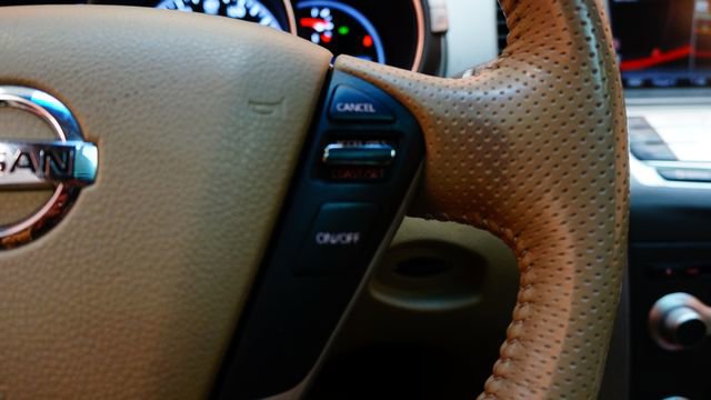 Used 2011 Nissan Murano LE w/ Navigation Pkg AWD/4WD image 26