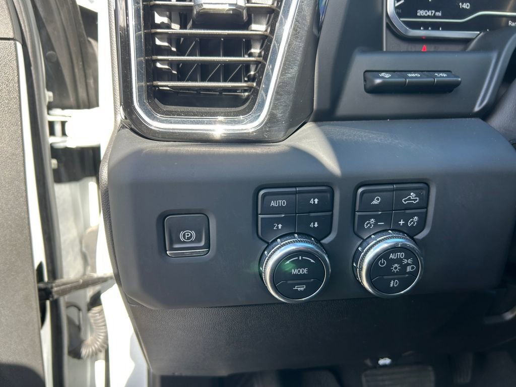 Used 2024 GMC Sierra 3500 Denali w/ Denali Reserve Package AWD/4WD image 21
