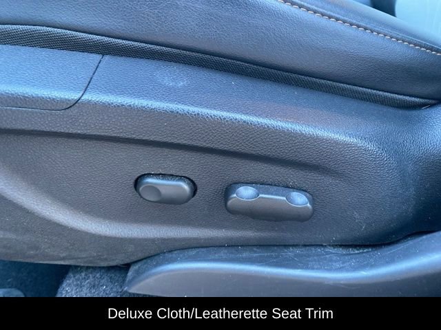 Used 2020 Chevrolet Trax LT w/ LT Convenience Package image 12