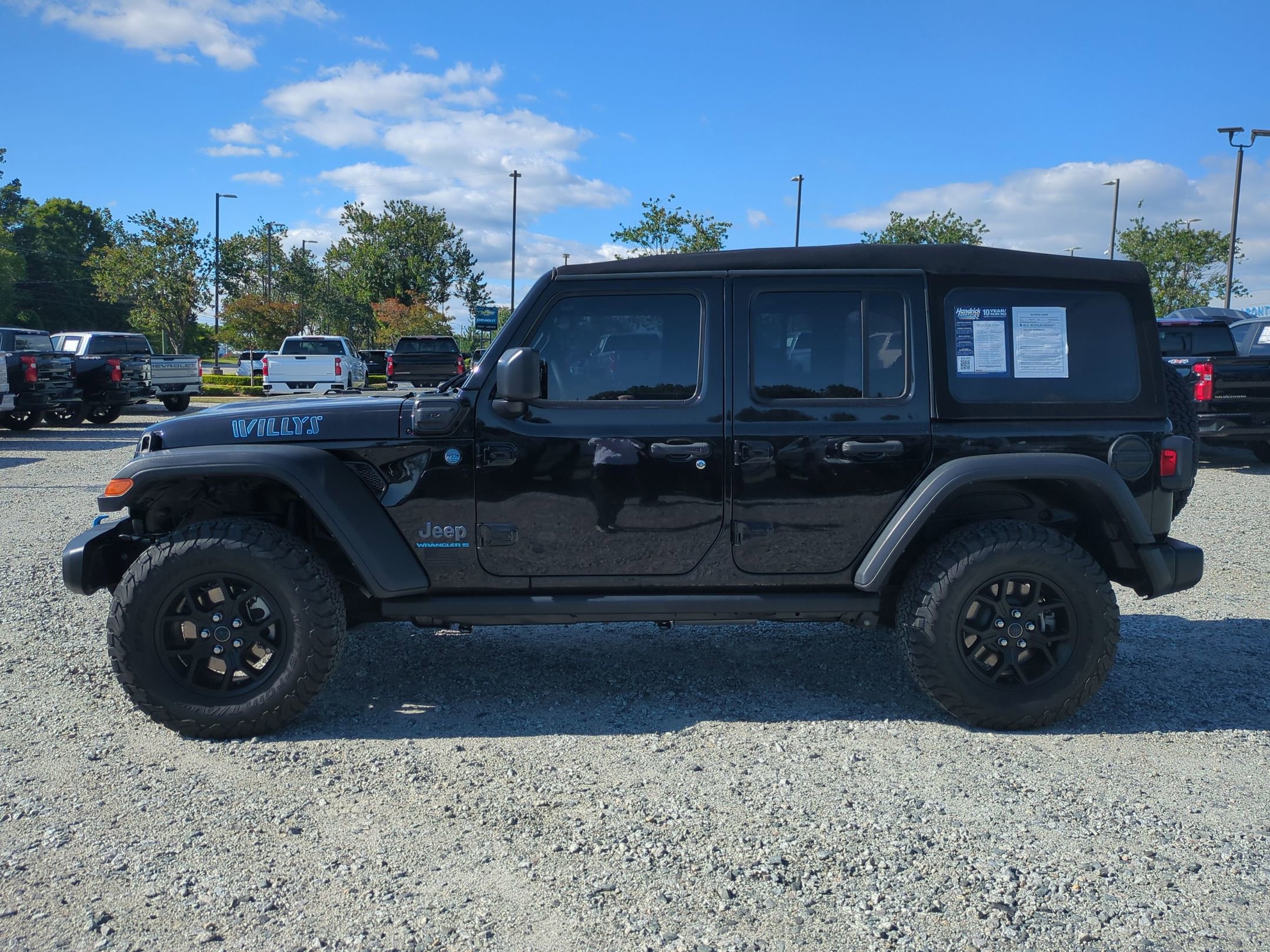 Used 2024 Jeep Wrangler Unlimited AWD/4WD image 7