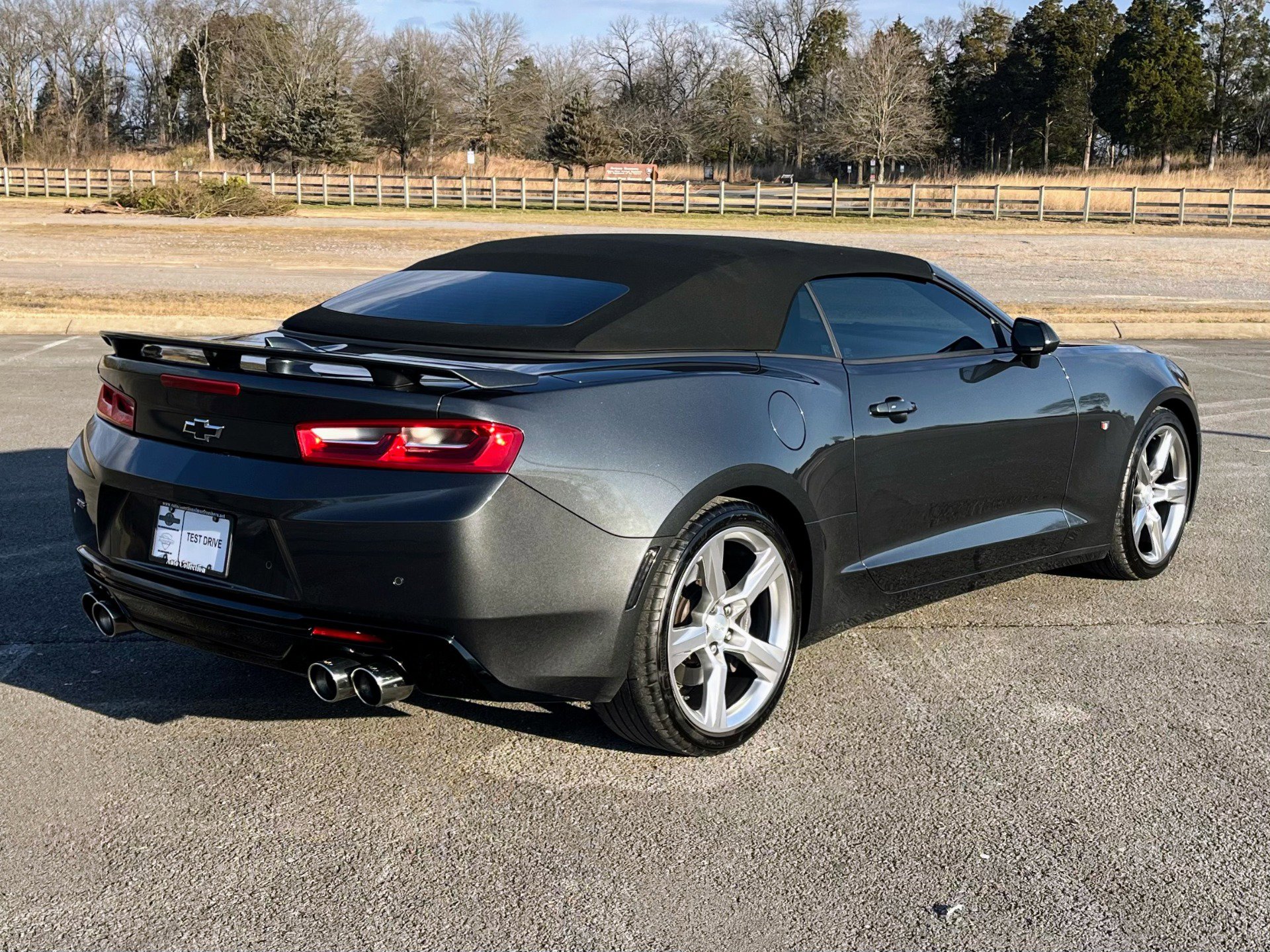 Used 2018 Chevrolet Camaro SS image 3