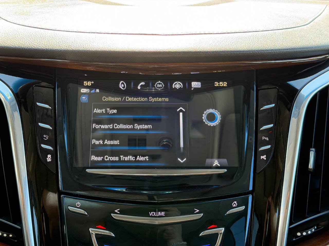 Used 2018 Cadillac Escalade Luxury AWD/4WD image 74