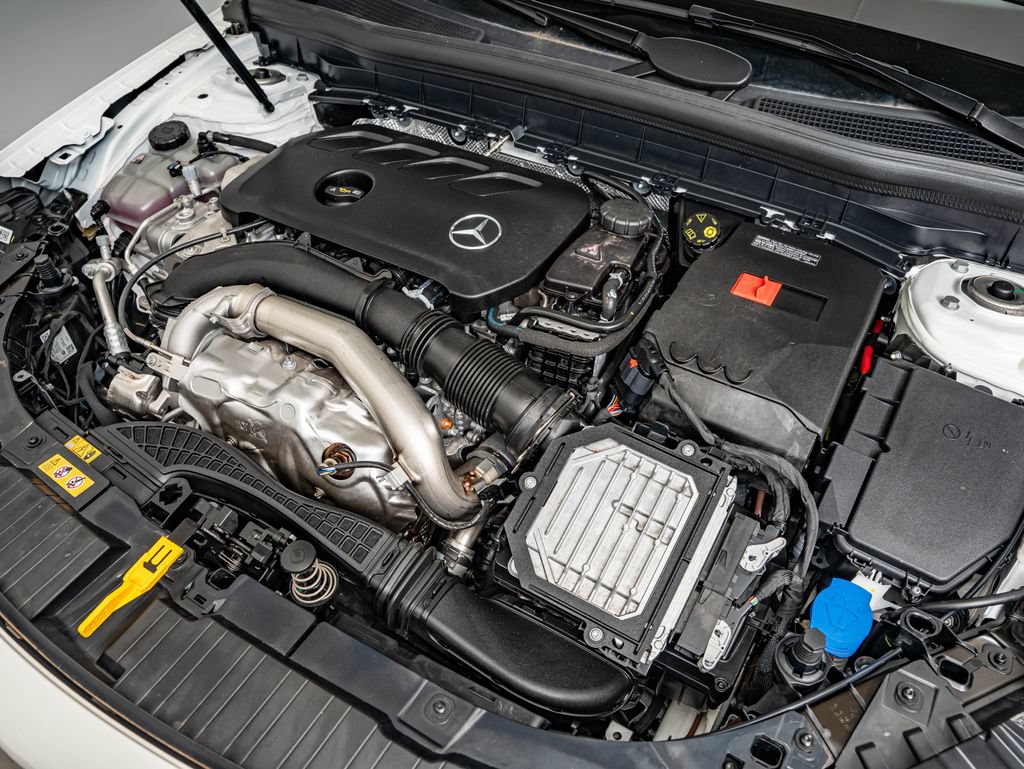 Certified 2026 Mercedes-Benz GLB 250 4MATIC image 42
