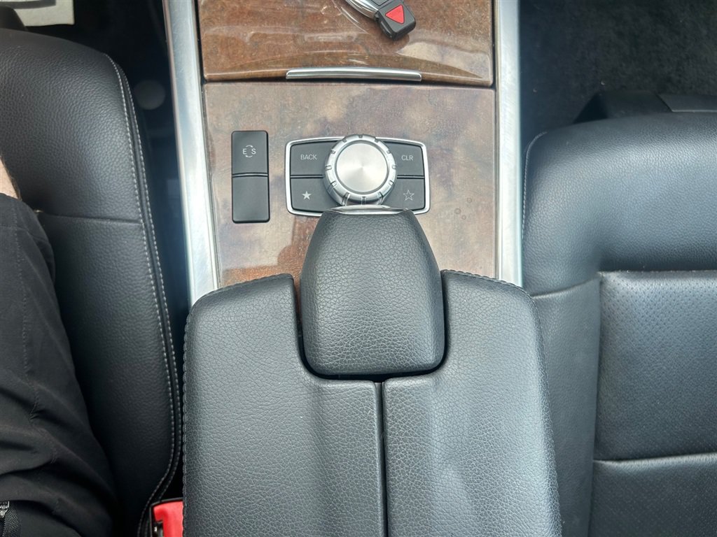 Used 2014 Mercedes-Benz E 350 Sedan image 23