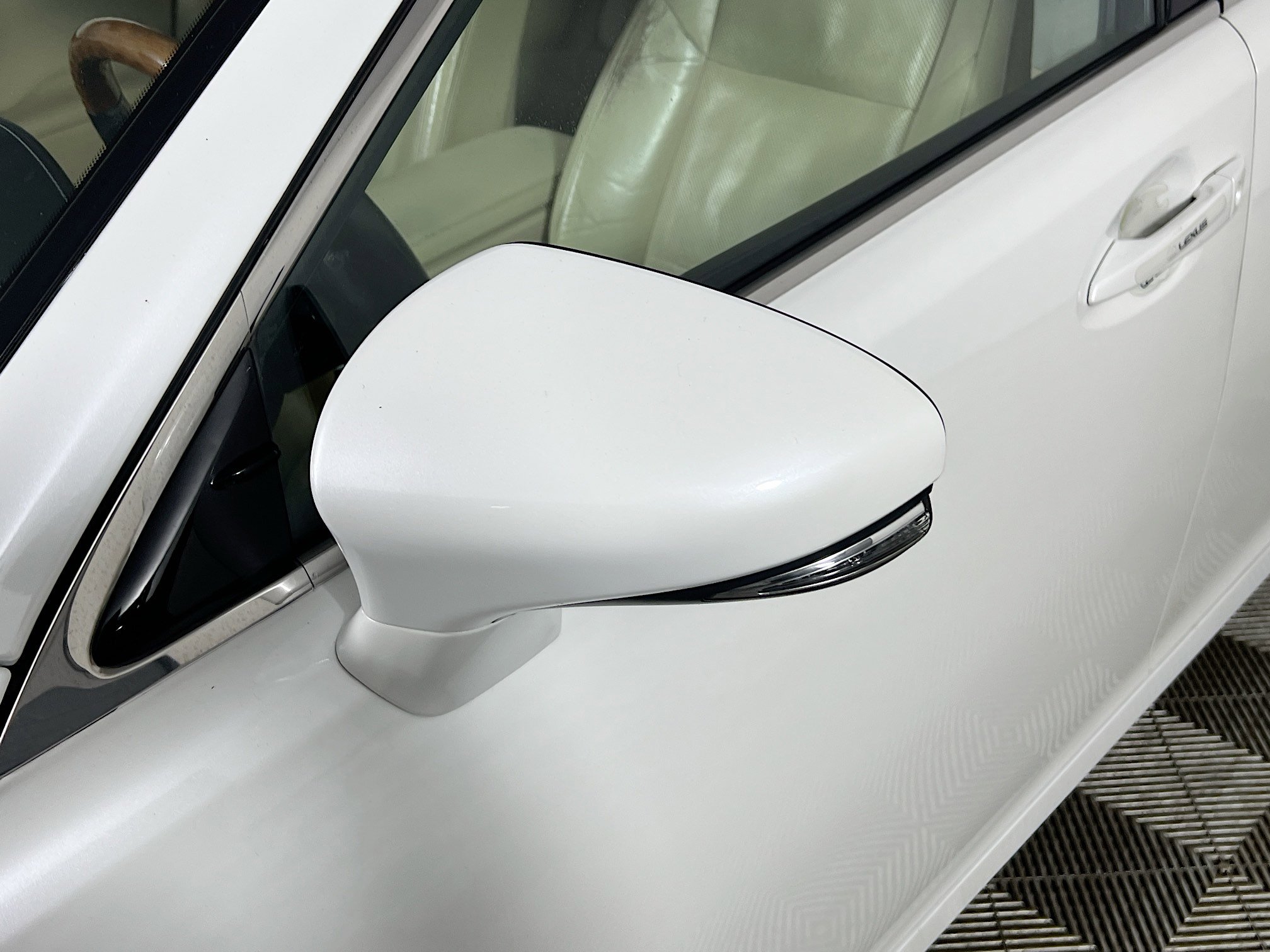 Used 2013 Lexus ES 300h image 13