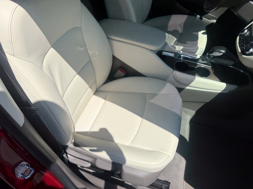 Used 2021 Chevrolet Malibu LT w/ Leather Package FWD image 54