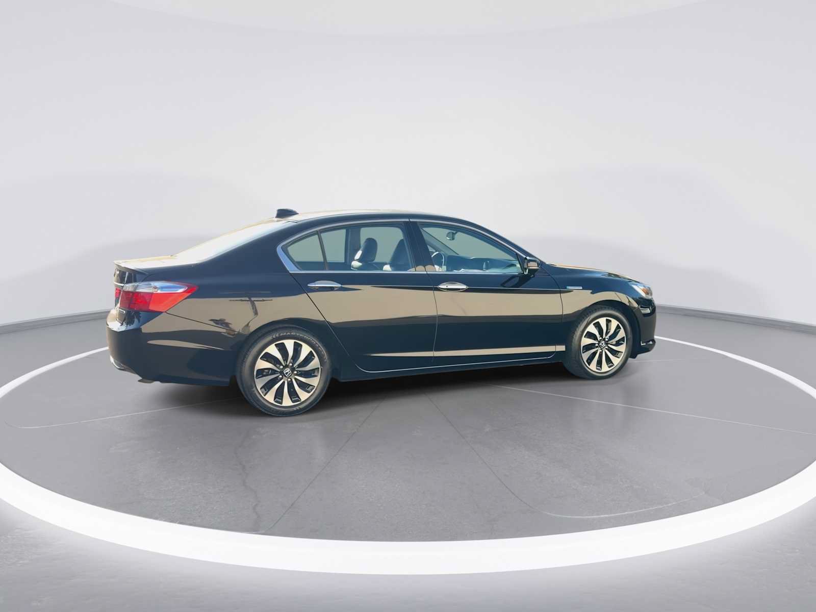 Used 2015 Honda Accord EX-L image 8