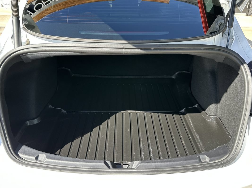 Used 2022 Tesla Model 3 Long Range AWD/4WD image 30
