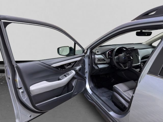 Used 2025 Subaru Outback Limited XT AWD/4WD image 9