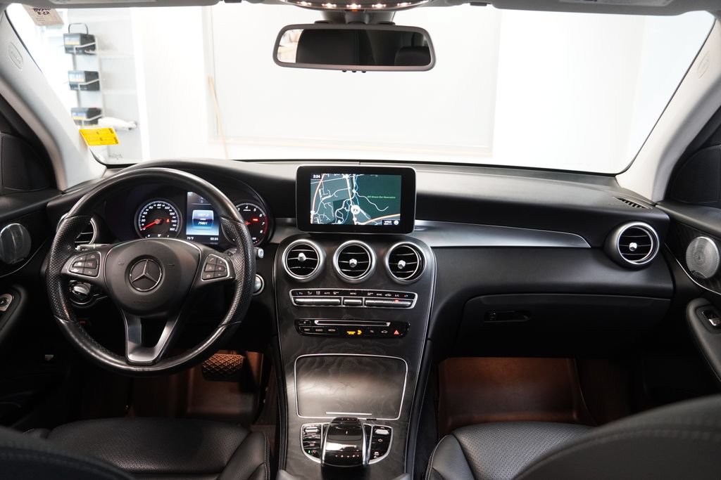 Used 2016 Mercedes-Benz GLC 300 4MATIC image 21