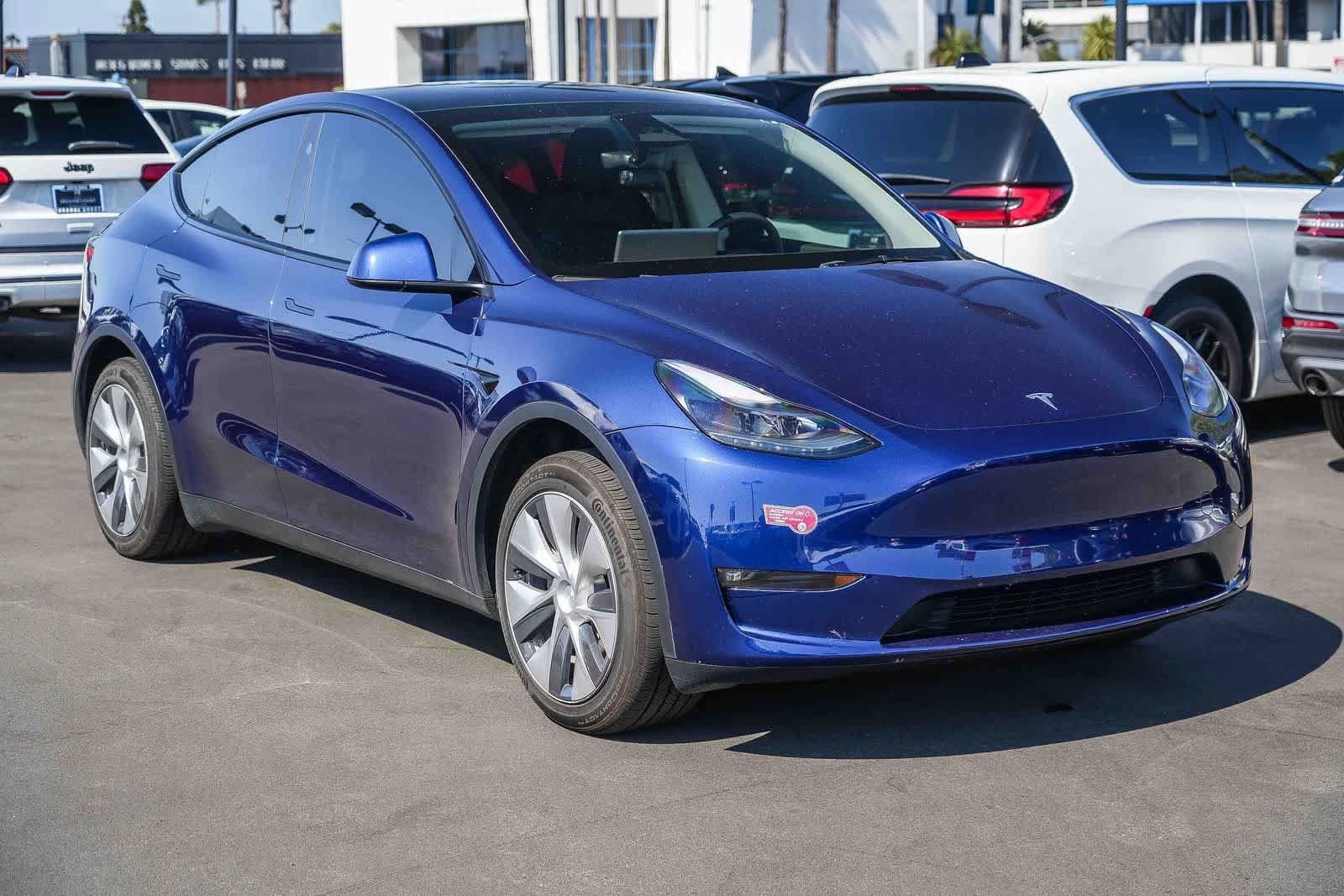 Used 2023 Tesla Model Y 2WD image 5