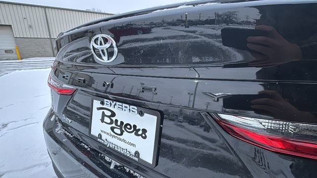 Used 2025 Toyota Camry SE image 36