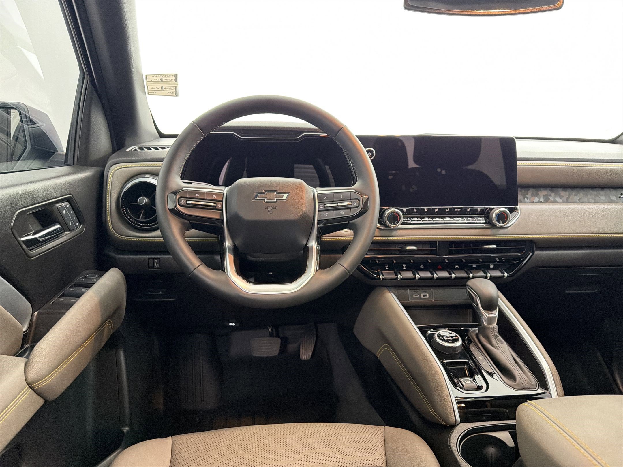 Used 2024 Chevrolet Colorado ZR2 w/ ZR2 Convenience Package III image 27