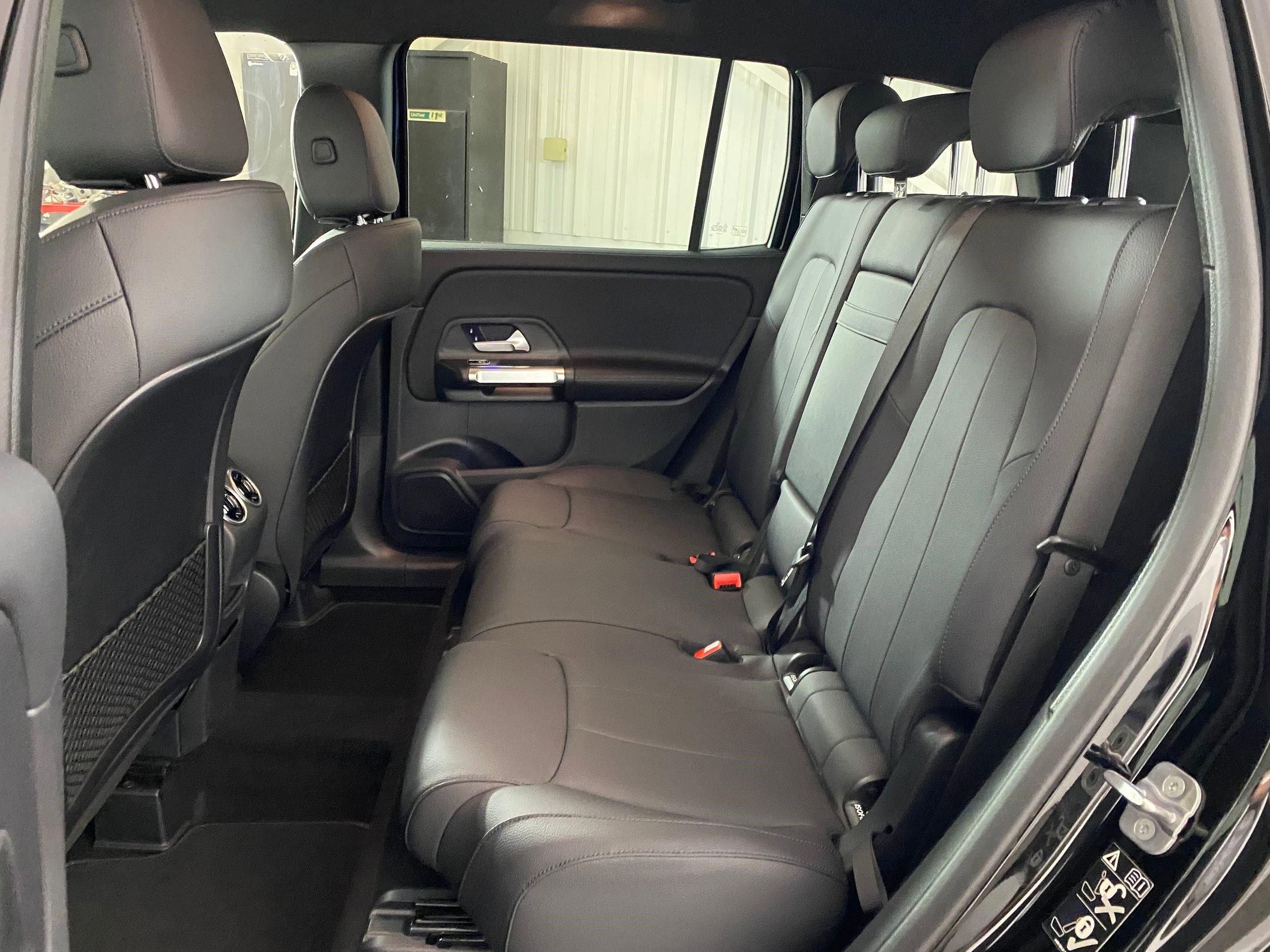 New 2025 Mercedes-Benz GLB 250 4MATIC image 13