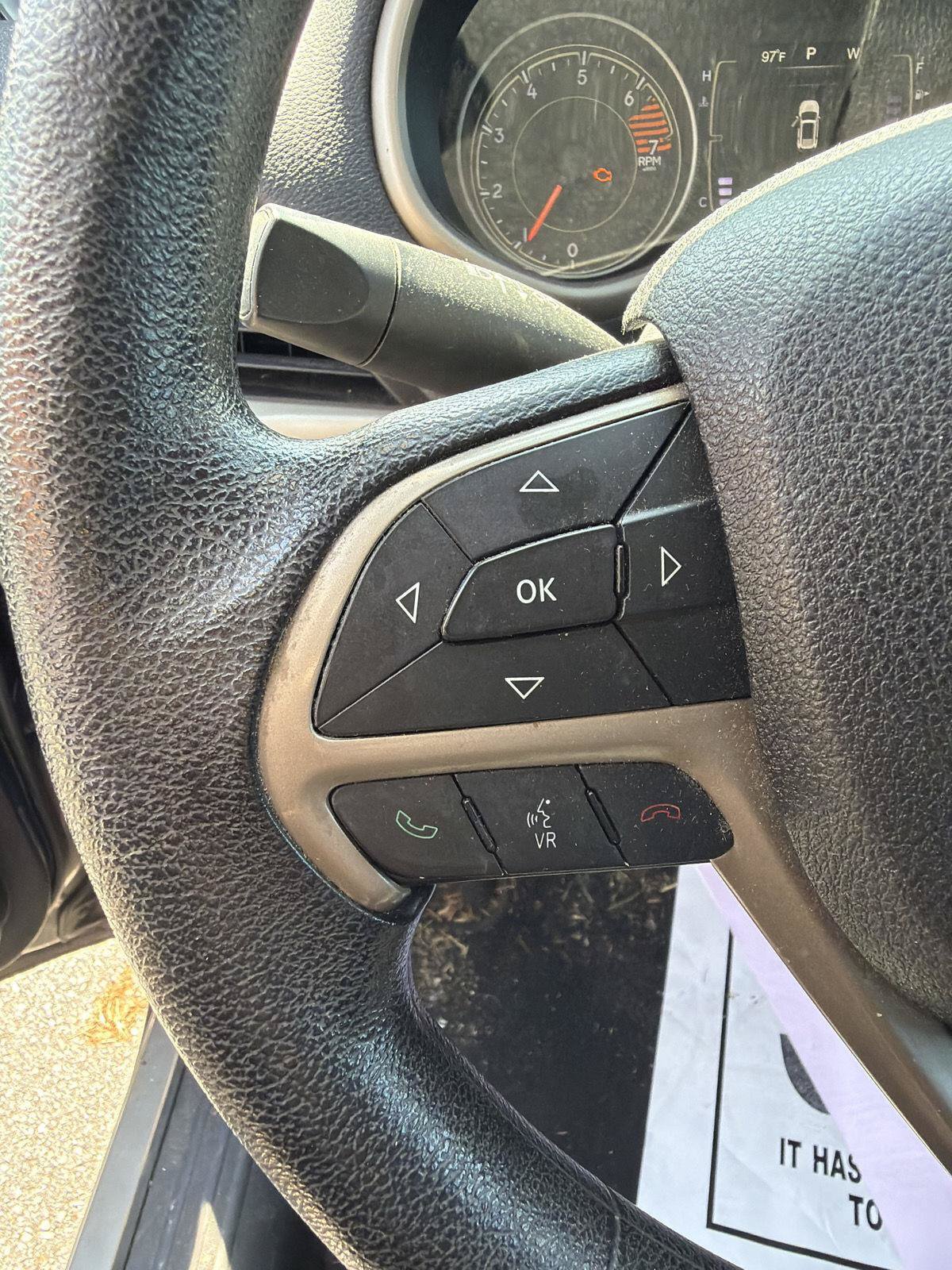 Used 2016 Jeep Cherokee Sport AWD/4WD image 19