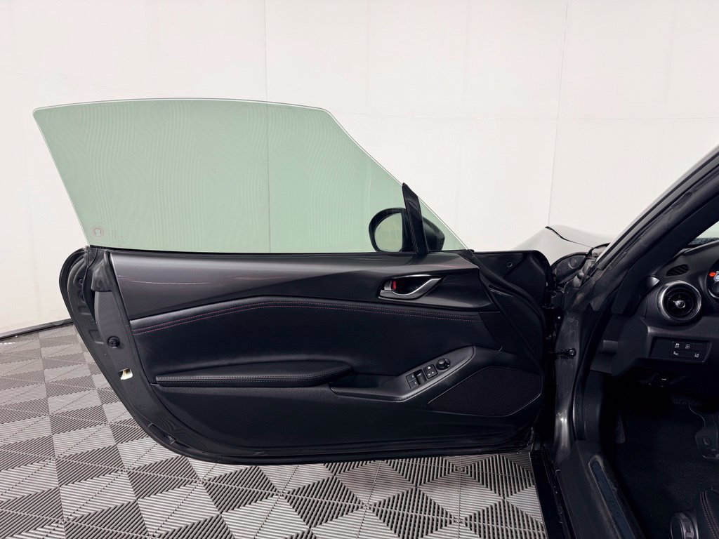 Used 2017 MAZDA MX-5 Miata RF Grand Touring RWD image 27