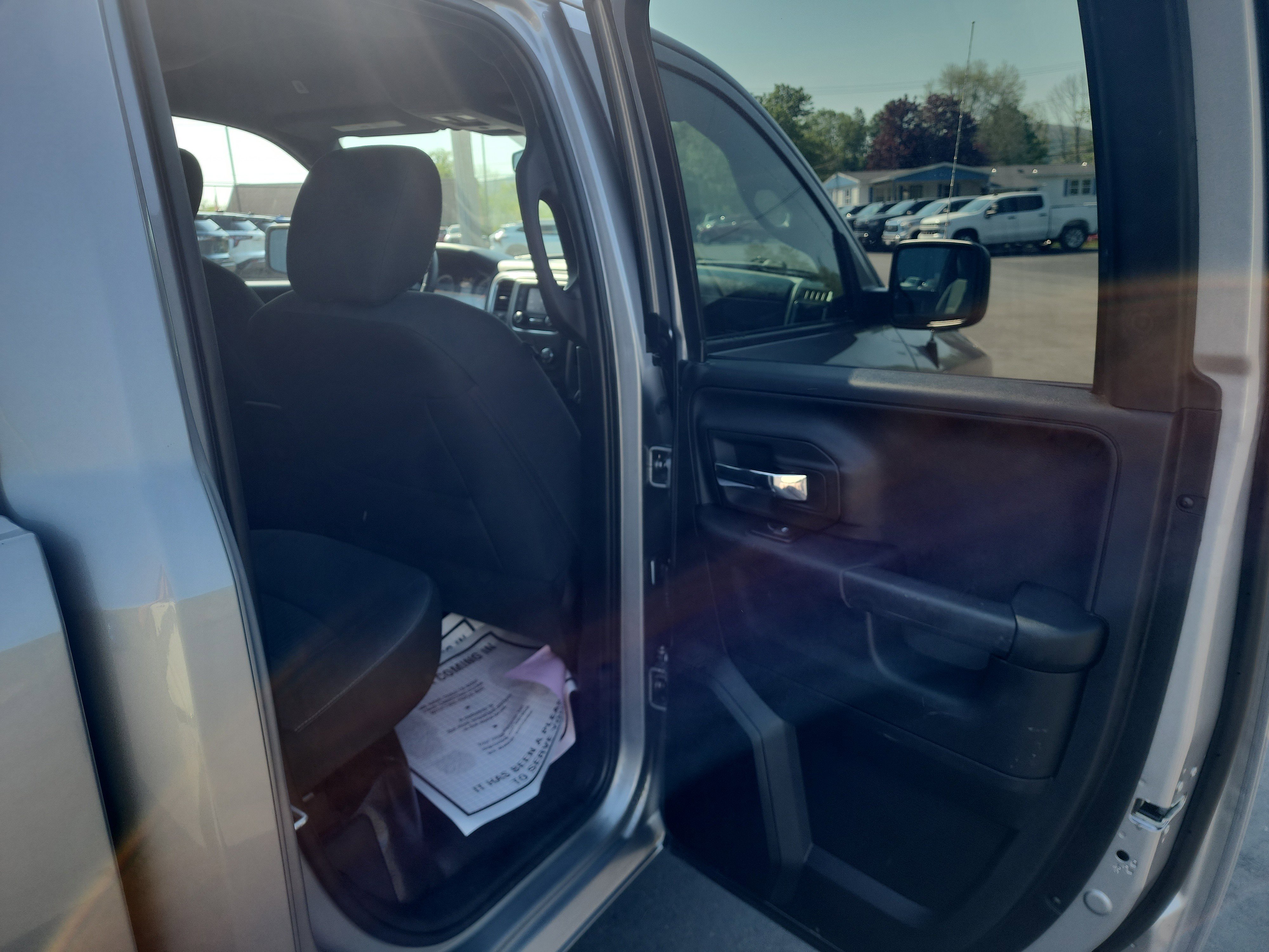 Used 2022 RAM 1500 Classic Warlock w/ Warlock Decor Package AWD/4WD image 27
