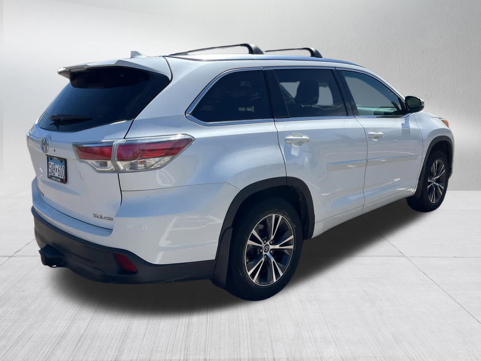 Used 2016 Toyota Highlander XLE AWD/4WD image 6