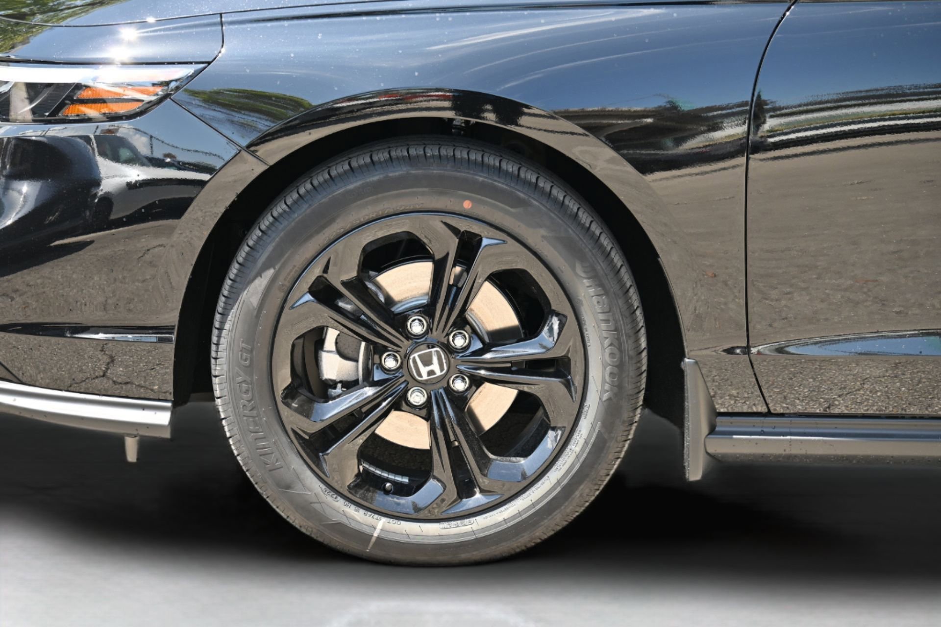 New 2025 Honda Accord SE image 33