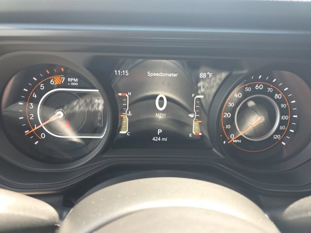 Used 2026 Jeep Wrangler Unlimited Sahara AWD/4WD image 17