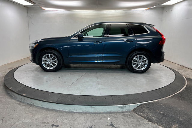 Used 2021 Volvo XC60 T6 Momentum image 2