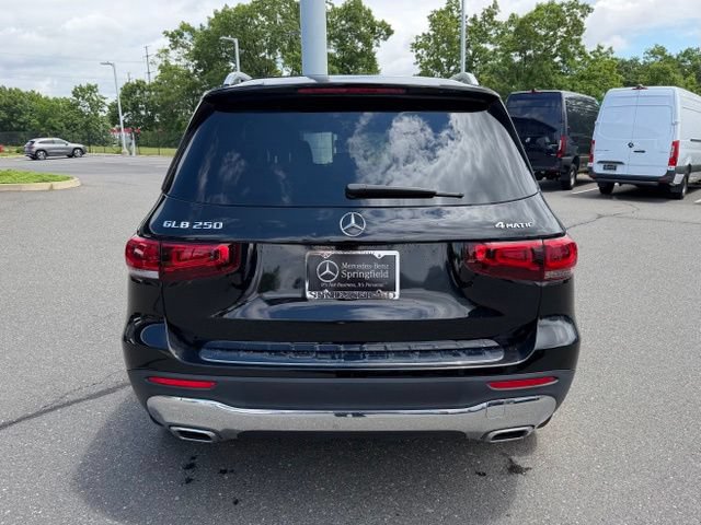 Used 2023 Mercedes-Benz GLB 250 4MATIC image 6