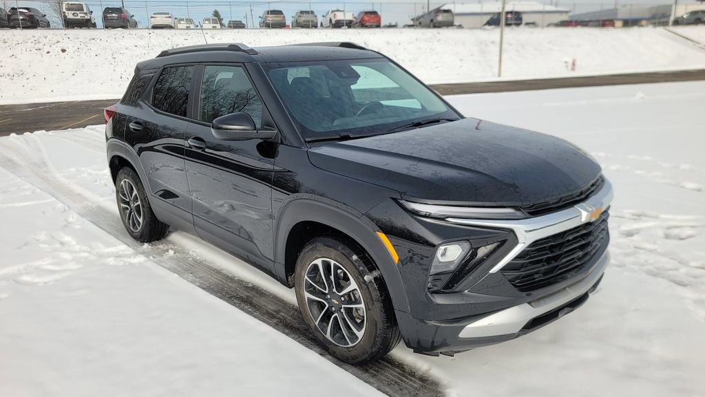 Used 2024 Chevrolet TrailBlazer LT w/ LT Cold Weather Package image 16